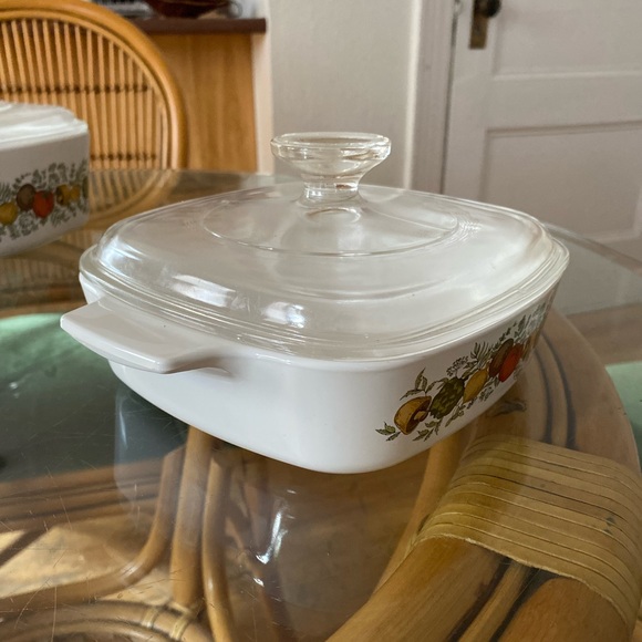 Set of corningware with the veggie print (4 pieces) - Picture 3 of 4